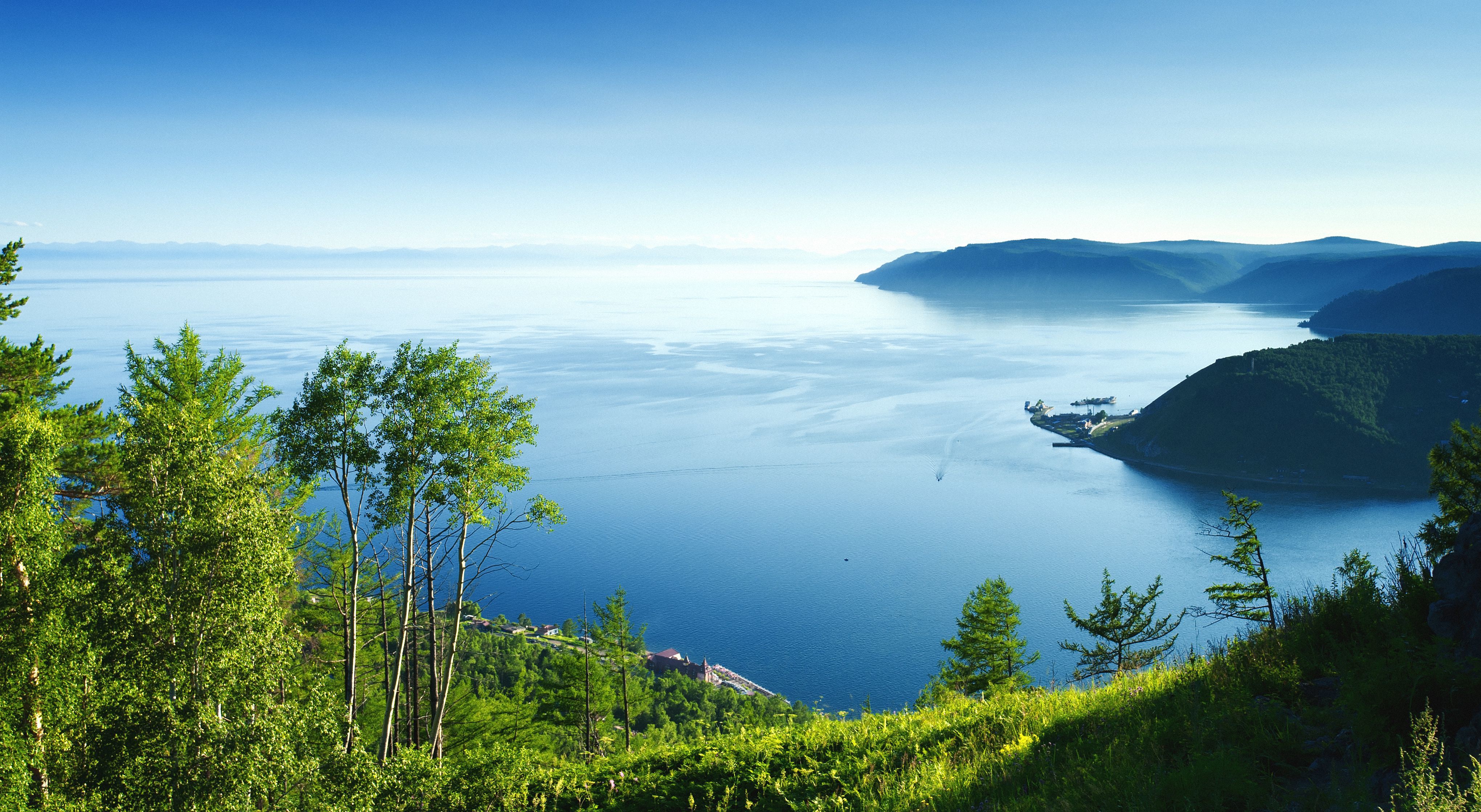 lac de russie en 5 lettres