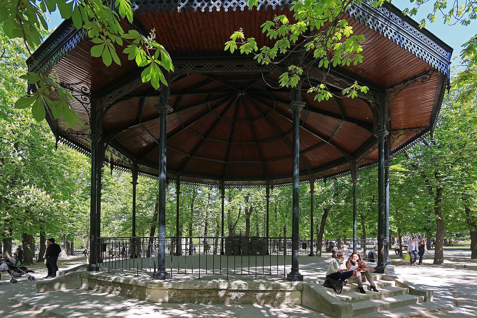 Kiosque Jardin du Luxembourg Paris